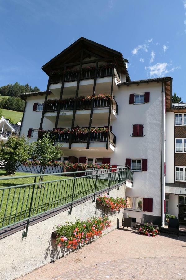 Apartments Casa Metz Santa Cristina Val Gardena 外观 照片